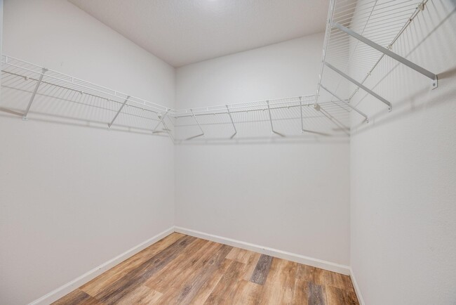 Building Photo - 310 Flounder St