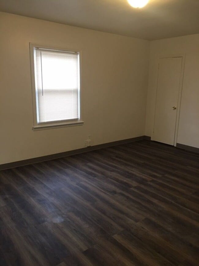 Building Photo - Remodeled Two bedroom Ranch $1150 per month