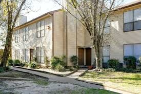 Building Photo - 10901 Village Bend Ln