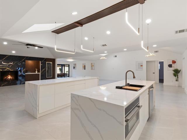 Building Photo - 4321 Cobblers Ln