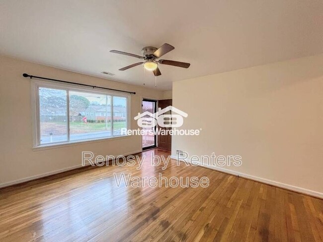 Building Photo - 528 Plantation Dr