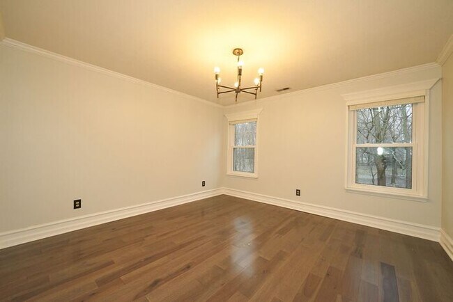 Building Photo - 4 BR with Great Floorplan in Carmel Schools!