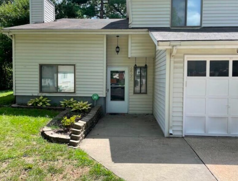 Primary Photo - 10171 Haskins St