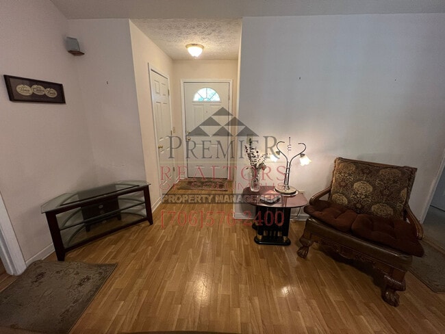 Building Photo - 1740 Doerun Dr