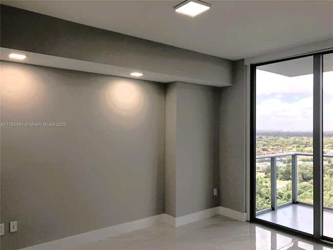 Building Photo - 16385 Biscayne Blvd