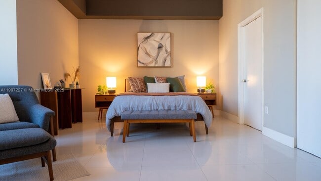 Building Photo - 133 NE 2nd Ave