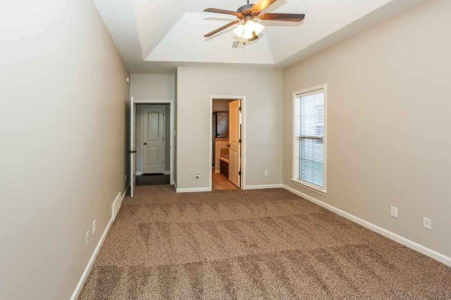 Building Photo - 6219 Arlington Ln