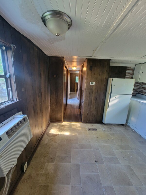 Building Photo - 11 Moore St