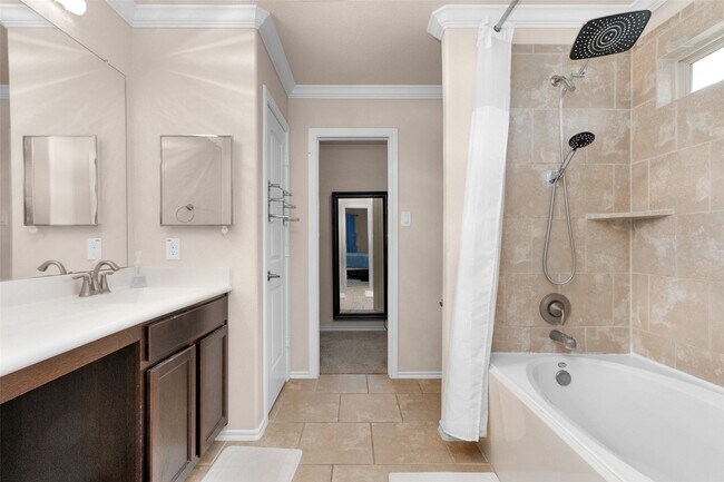 Building Photo - 1604 Hickory Burl Ln