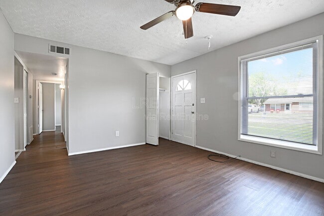 Building Photo - 8602 Gary Wy