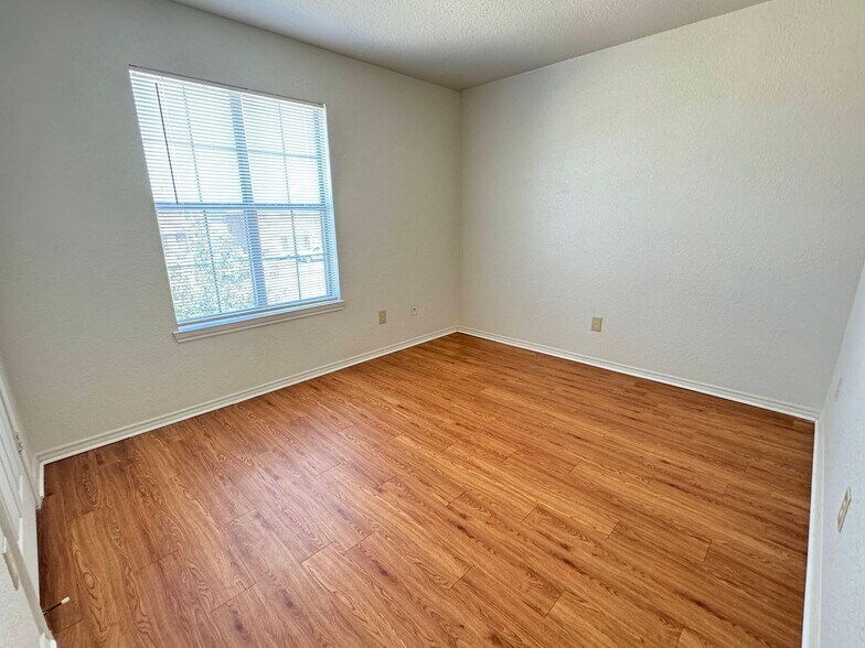 Building Photo - 2808 Cantabrian Dr