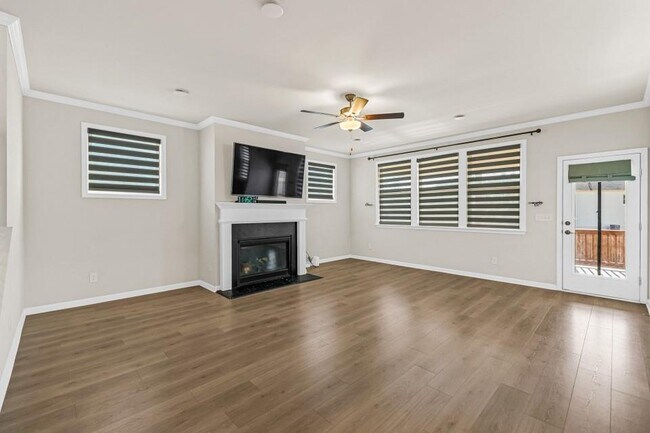 Building Photo - 405 Founders Walk