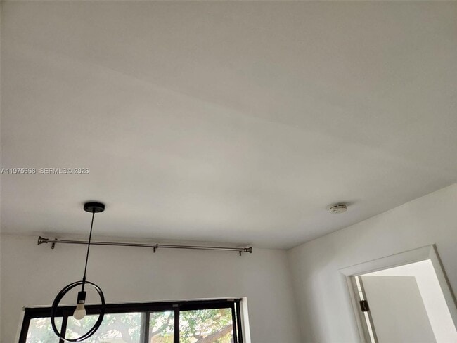 Building Photo - 5981 Washington St