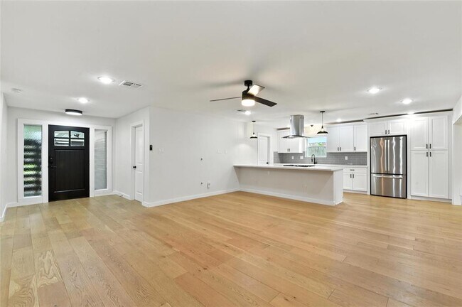 Building Photo - 4814 Warm Springs Rd