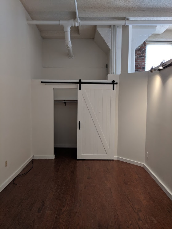 Building Photo - 5850 Centre Ave