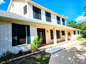 Building Photo - Gated community with in ground pool