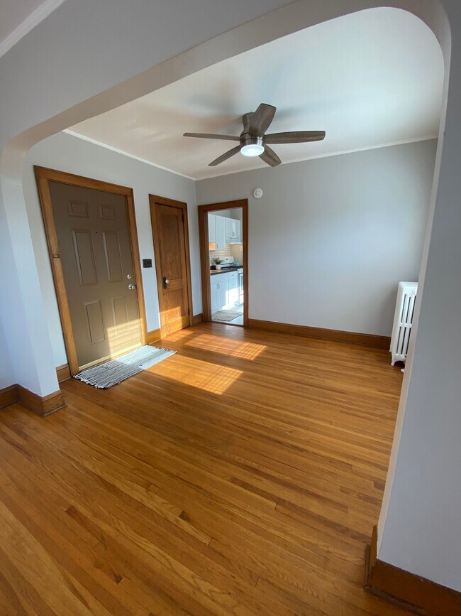 Building Photo - 4247 Cedar Ave S