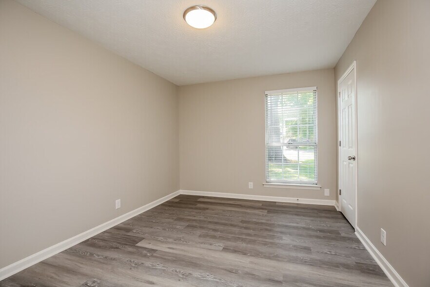 Building Photo - 209 Lexington Dr