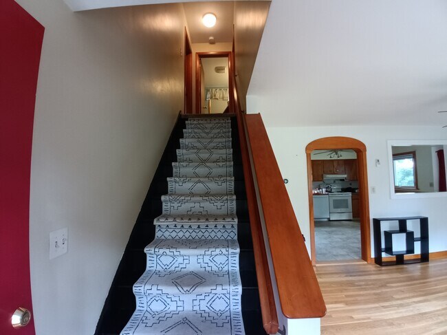 Building Photo - 17 Lafrance Ave