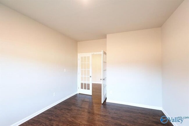 Building Photo - 128 Oak Fletcher Dr