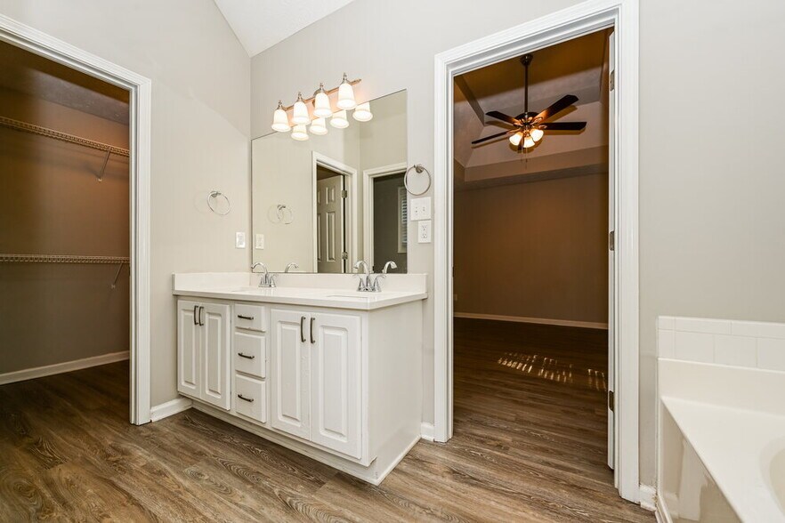 Building Photo - 195 Pecan Ridge Dr
