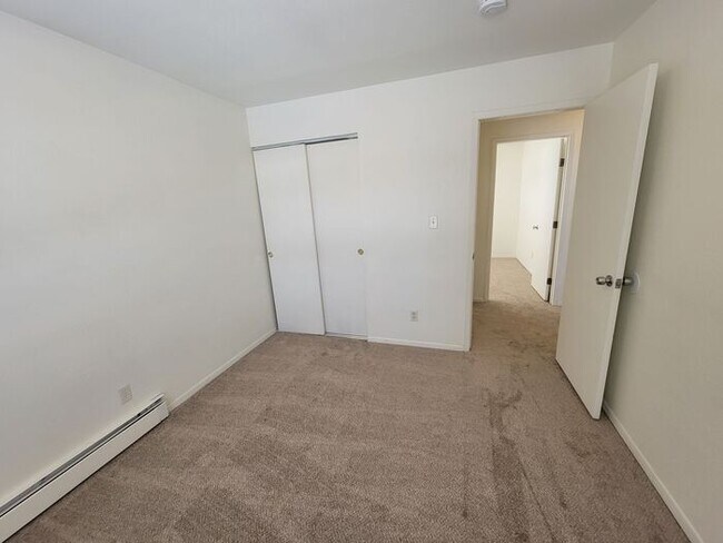 Building Photo - ***1/2 OFF THE FIRST MONTH"S RENT ***MOST UTILITIES INCLUDED***Cute 3 Bdrm, 1 Bath in Loveland