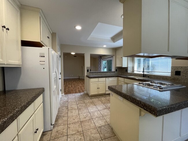 Building Photo - 345 Denali Dr