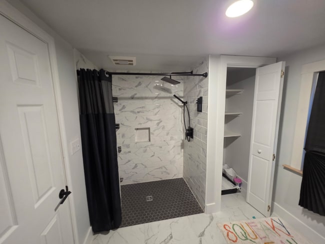 Building Photo - 134 School St