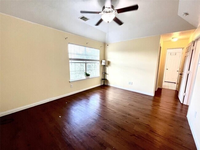 Building Photo - 19111 Canaras Ct