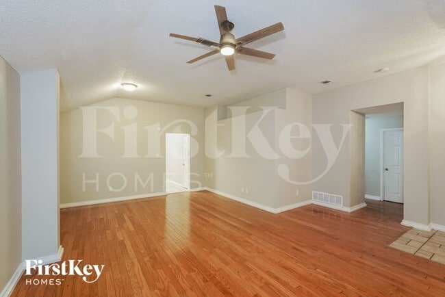 Building Photo - 2608 Park Valley Dr