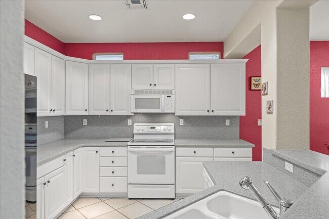 Building Photo - Sun City Lincoln Hills Pinehill model