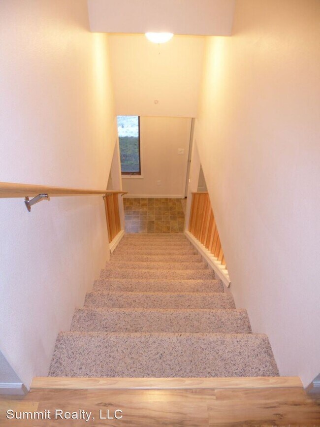 Building Photo - 4 br, 3 bath House - 4319 Conifer Lane