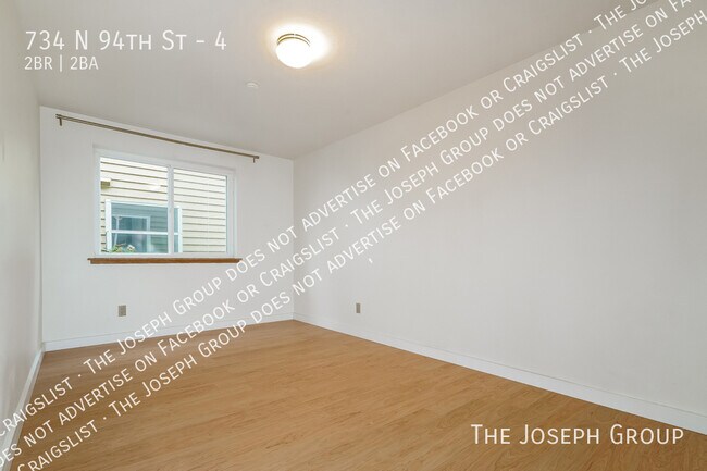 Building Photo - 734 N 94th St