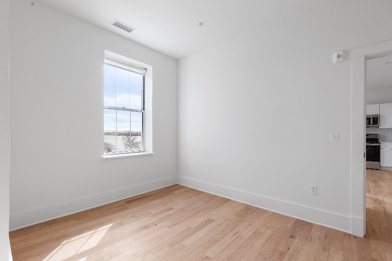 Building Photo - 31 Hope St