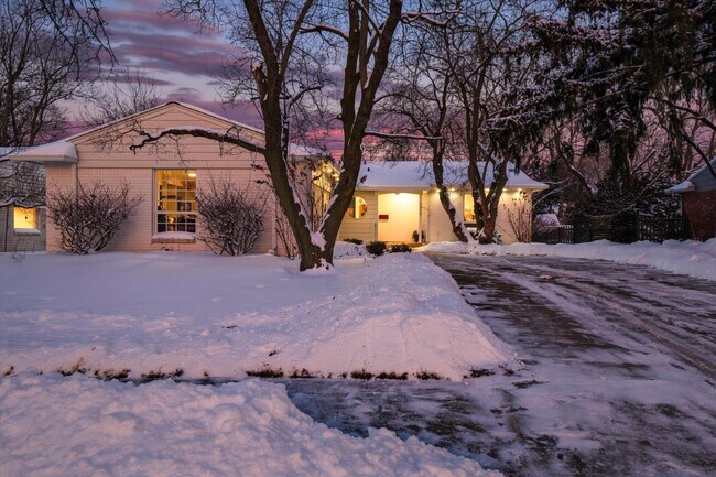 Building Photo - 1510 Barnard Rd