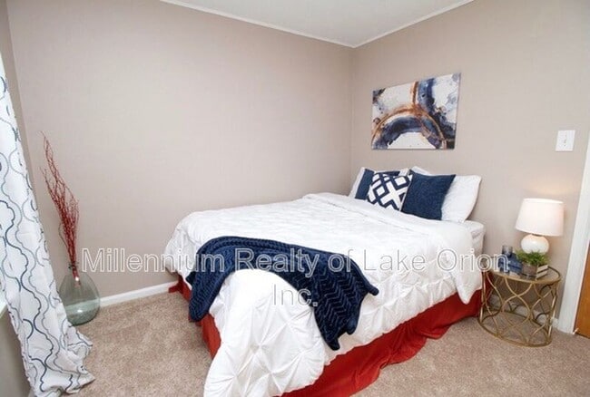 Building Photo - 3857 Oak Knoll Rd