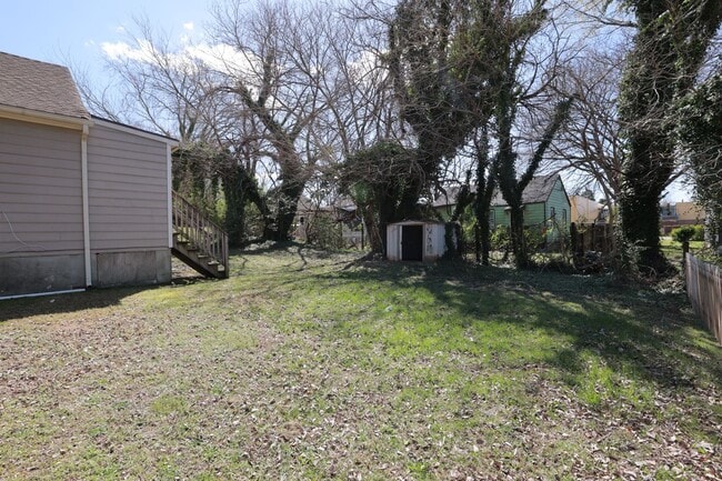 Building Photo - *MOVE IN SPECIAL*-Charming & Fully Updated...