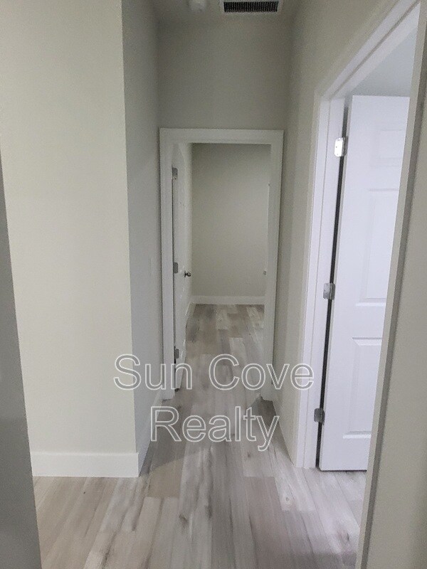 Building Photo - 1604 W Gainsboro Ln