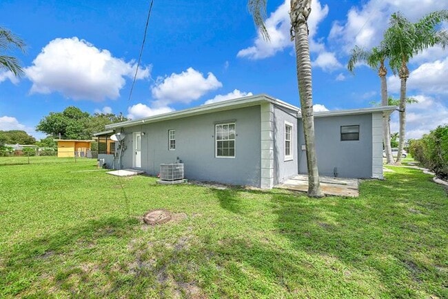 Building Photo - 15710 NW 19th Ave