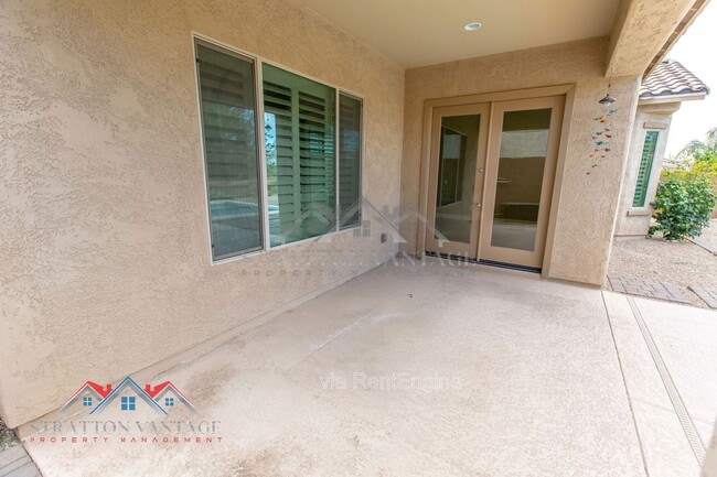 Building Photo - 5908 E Bramble Berry Ln