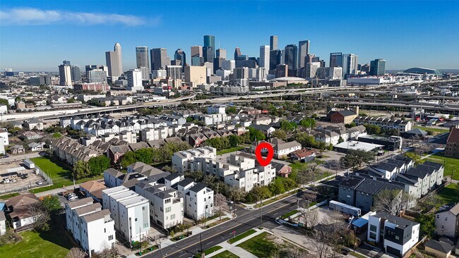 Building Photo - 2318 Emancipation Ave