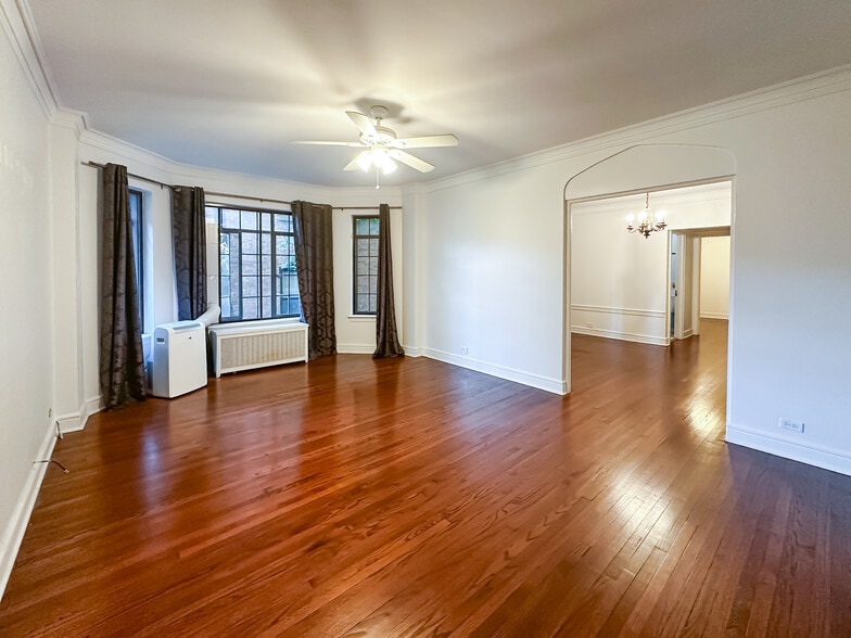 Building Photo - 815A Forest Ave