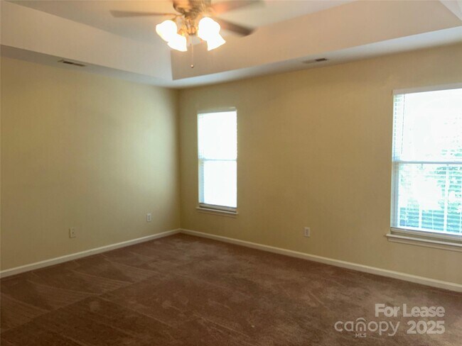 Building Photo - 6217 Chavel Ln