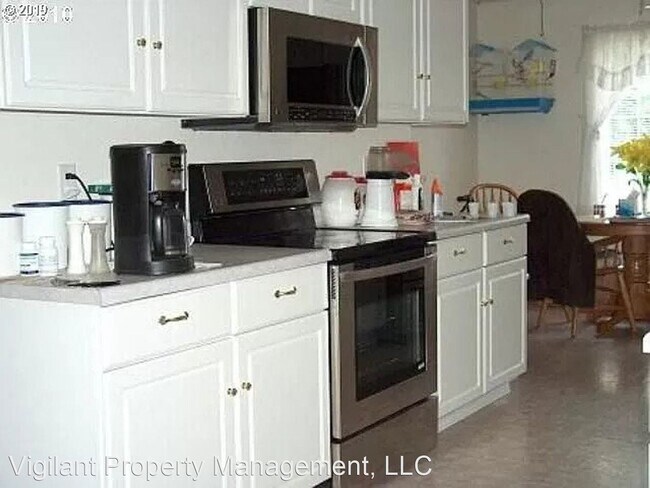 Building Photo - 4 br, 3 bath House - 1318 NE 104th Ave