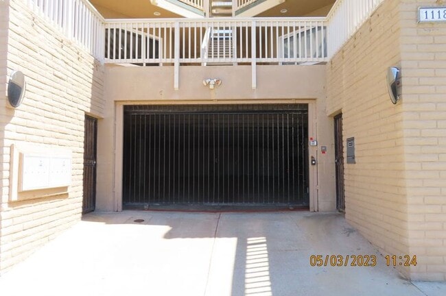 Building Photo - 1118 S Pacific St