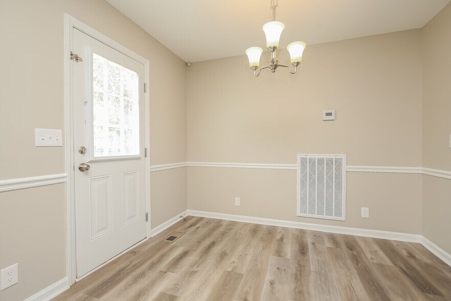 Building Photo - 1002 Wismar Ct