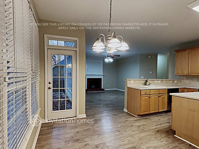 Building Photo - 350 Hillside Manor Dr NE