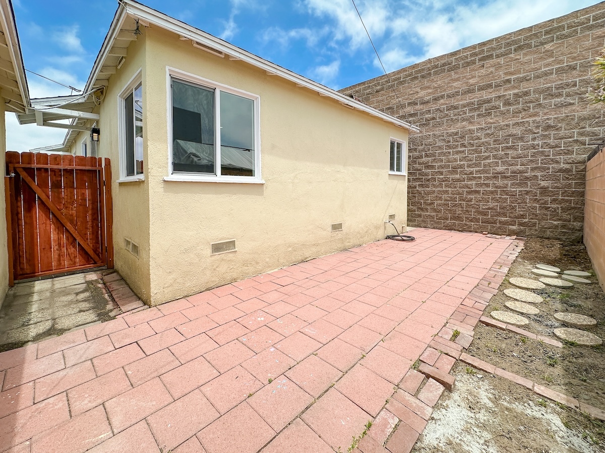 Building Photo - 4520 Marine Ave