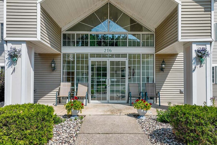 WYNDMERE ESTATES 216 N Prentice St Stevens Point WI 54481 Apartment