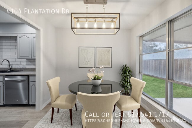 Building Photo - 4104 Plantation Dr